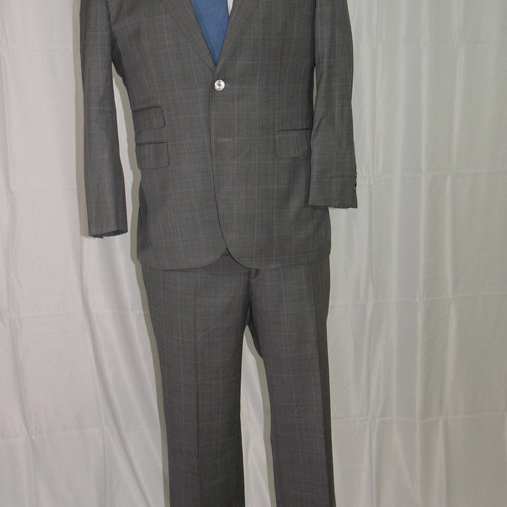 Elevee Custom Made Gray Plaid Two Button Suit 38s - image 2